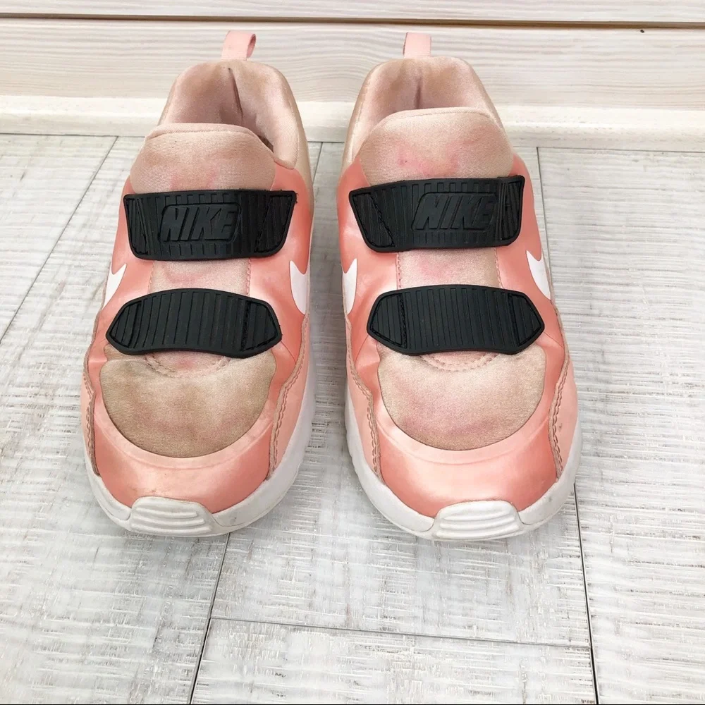 Nike Air Max Sneaker Tiny 90 Vday Girl Shoes Size 1Y